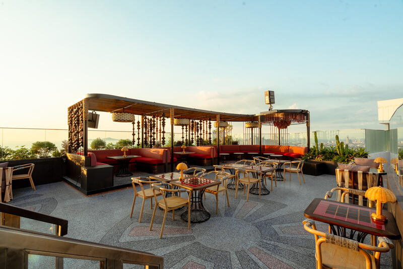 ZAMĀ Skybar
